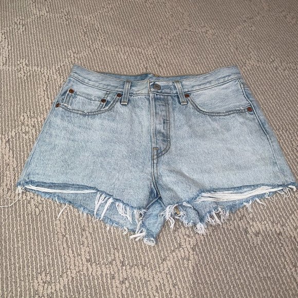 Levi''s, Denim Shorts, Size 26/27 - Picture 2 of 5